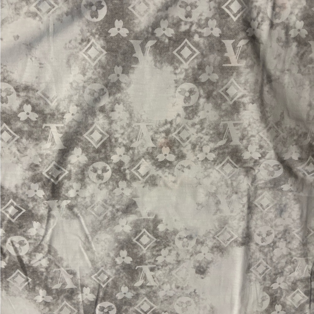 White Graphic T-Shirt with Multicolor Accents - Picture 3 of 3